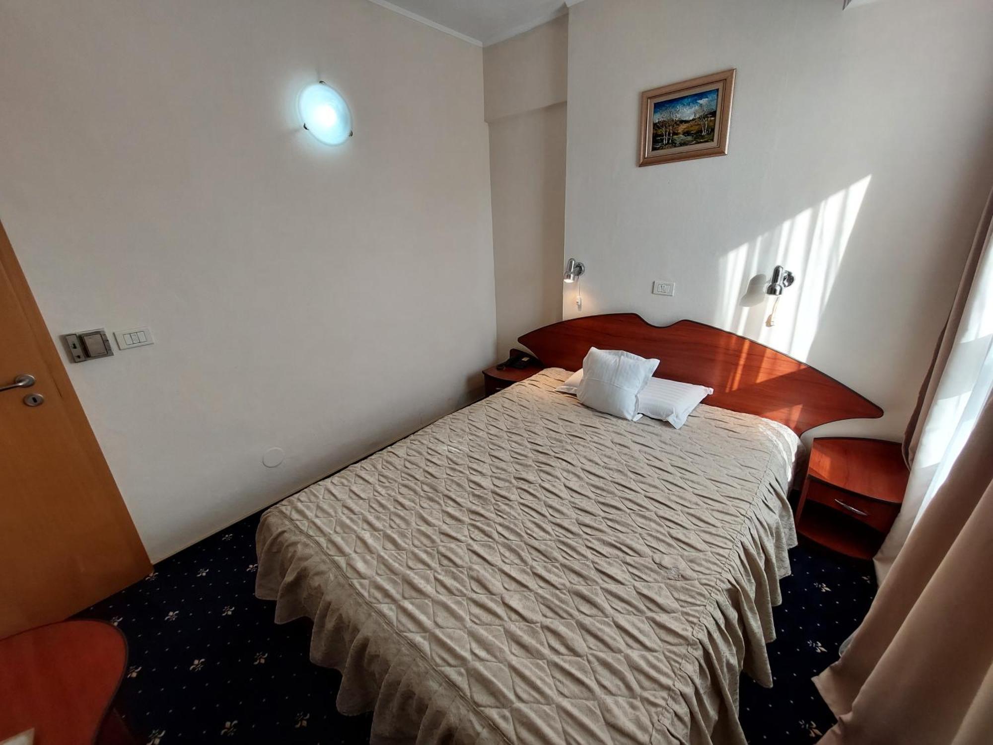 Hotel Egreta Tulcsa Kültér fotó