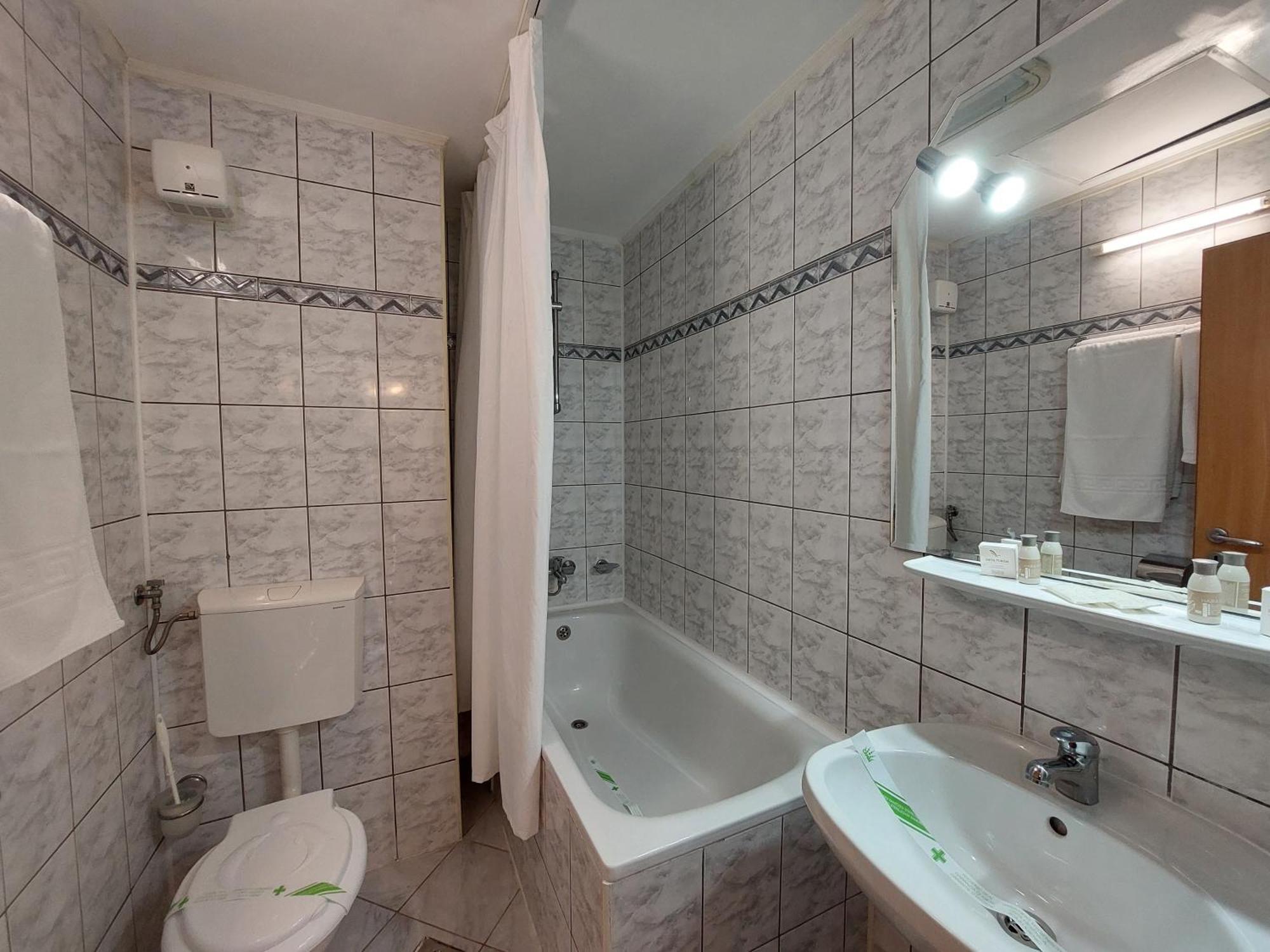 Hotel Egreta Tulcsa Kültér fotó